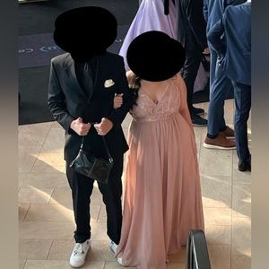 XL Pink Le Chateau prom dress!🎀